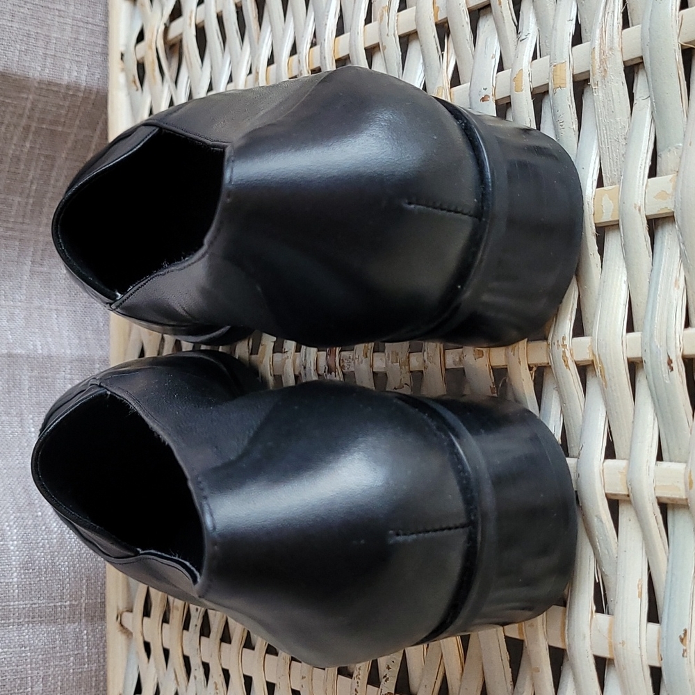 Rockport Women's Black Loafers - Picture 3 of 8